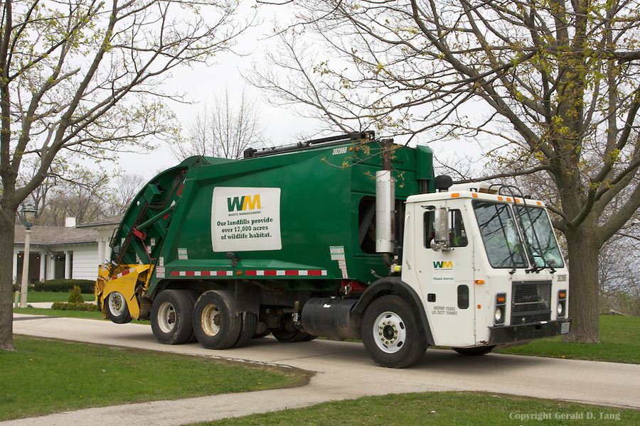 Waste-Management-Truck-813129