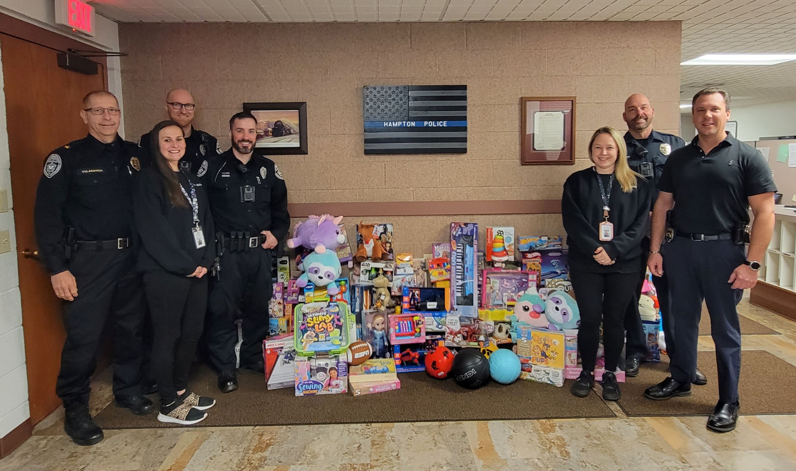 Presents from Police 2022 8